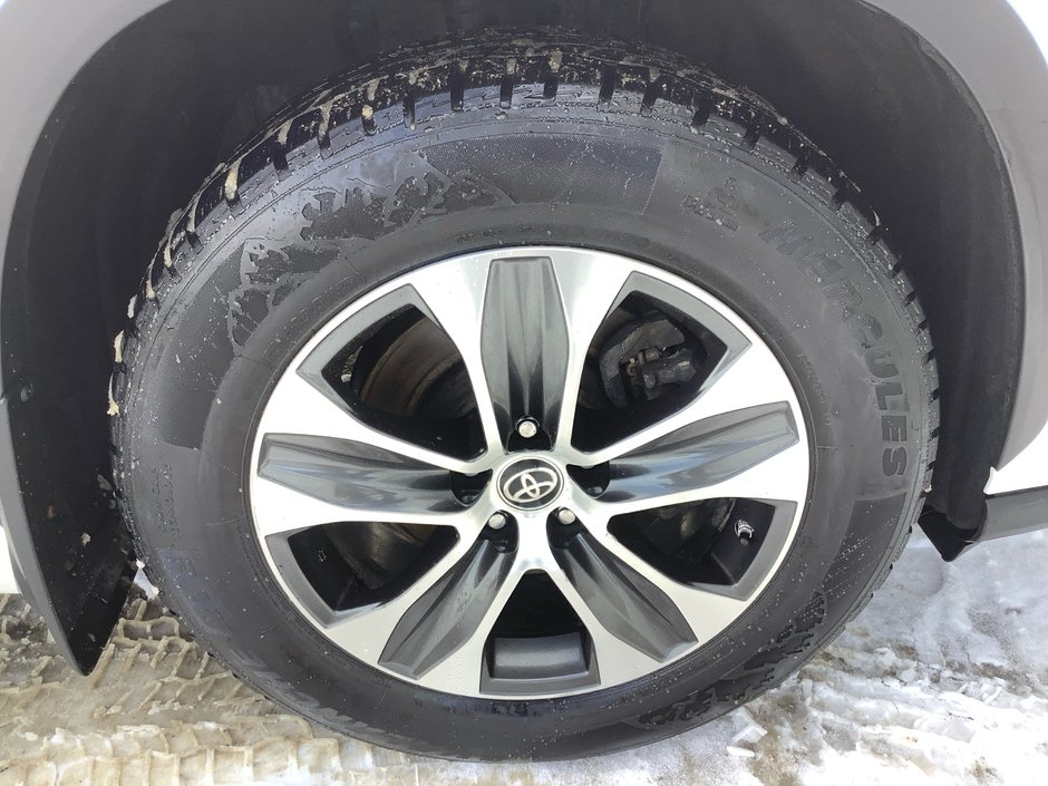 2021 Toyota HIGHLANDER XLE-8