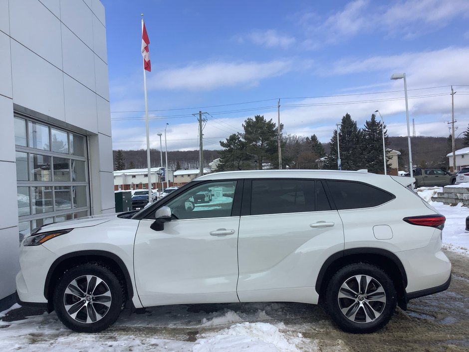 2021 Toyota HIGHLANDER XLE-7