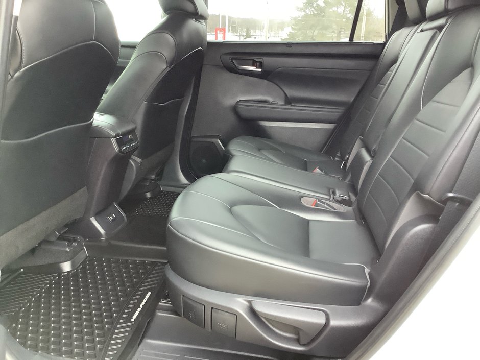 2021 Toyota HIGHLANDER XLE-16