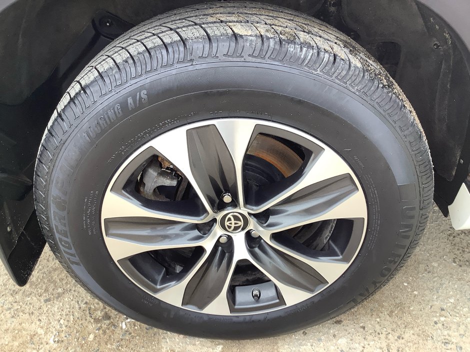 2021 Toyota HIGHLANDER XLE-11