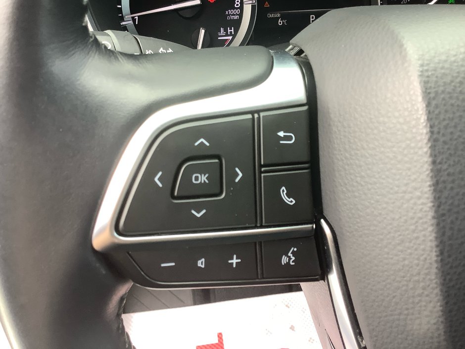 2021 Toyota HIGHLANDER XLE-19