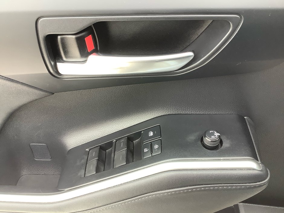 2021 Toyota HIGHLANDER XLE-18