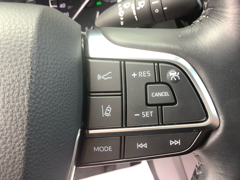 2021 Toyota HIGHLANDER XLE-20