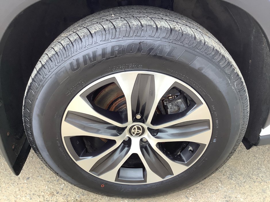 2021 Toyota HIGHLANDER XLE-10