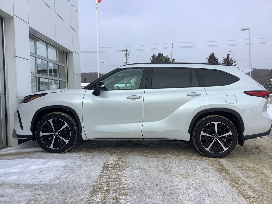 2022 Toyota HIGHLANDER XSE-8