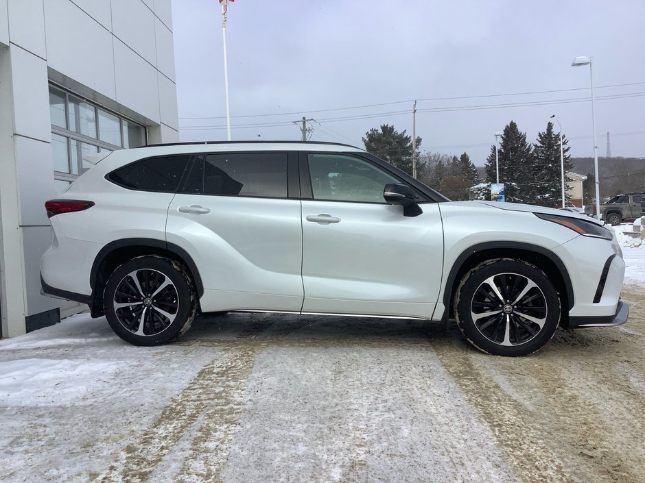 2022 Toyota HIGHLANDER XSE-3