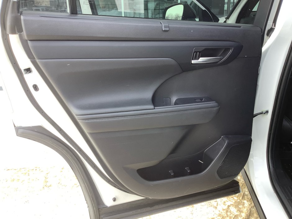 2022 Toyota HIGHLANDER XSE-14