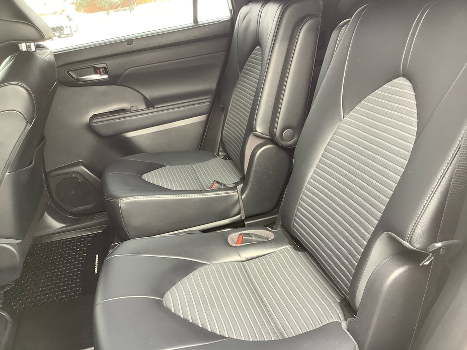 2022 Toyota HIGHLANDER XSE-15