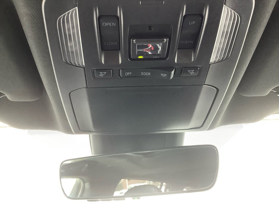 2022 Toyota HIGHLANDER XSE-26