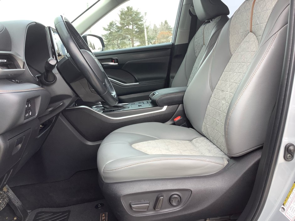 2022 Toyota HIGHLANDER Hybrid XLE-15