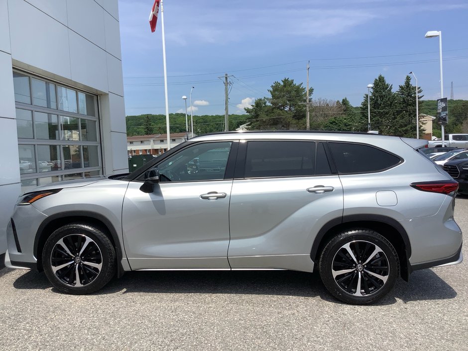 2022 Toyota HIGHLANDER XSE-9