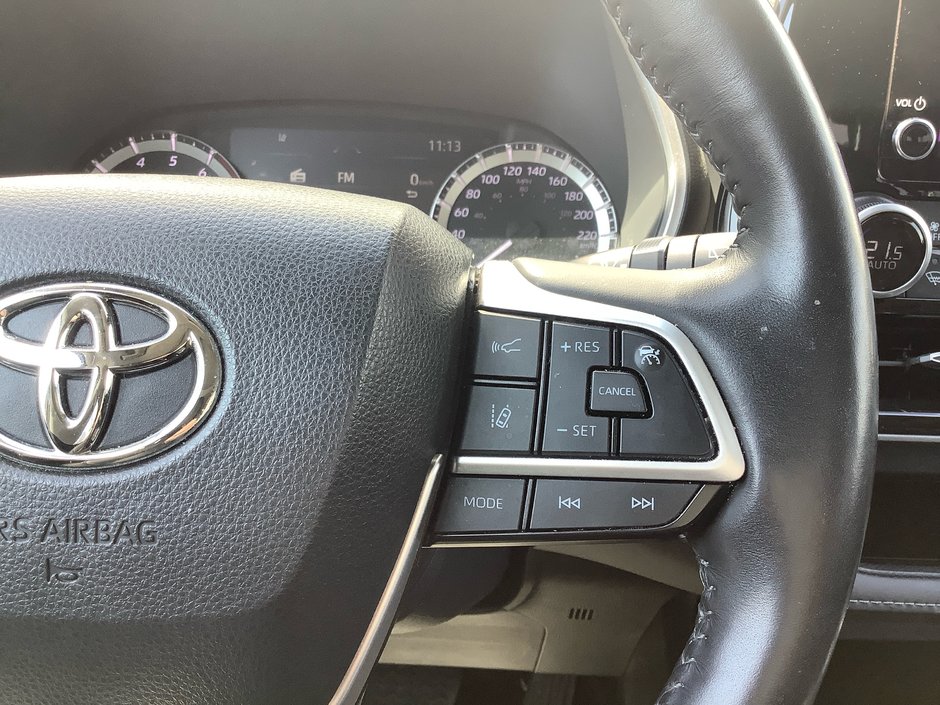 2023 Toyota Highlander XLE-19
