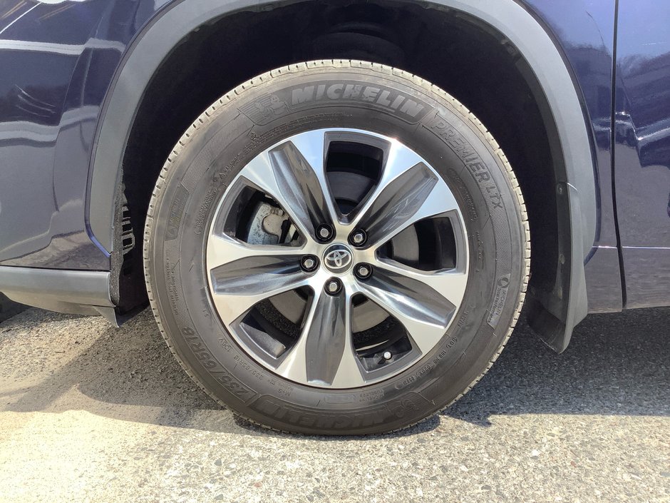 2023 Toyota Highlander XLE-10
