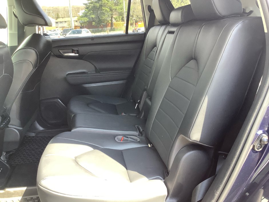 2023 Toyota Highlander XLE-16
