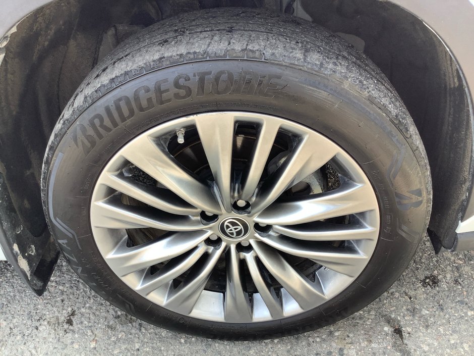 2022 Toyota HIGHLANER PLAT Limited-9
