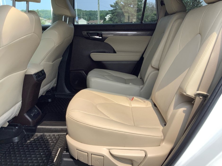 2022 Toyota HIGHLANER PLAT Limited-16