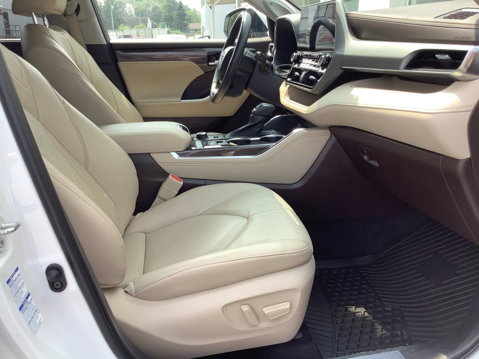 2022 Toyota HIGHLANER PLAT Limited-12