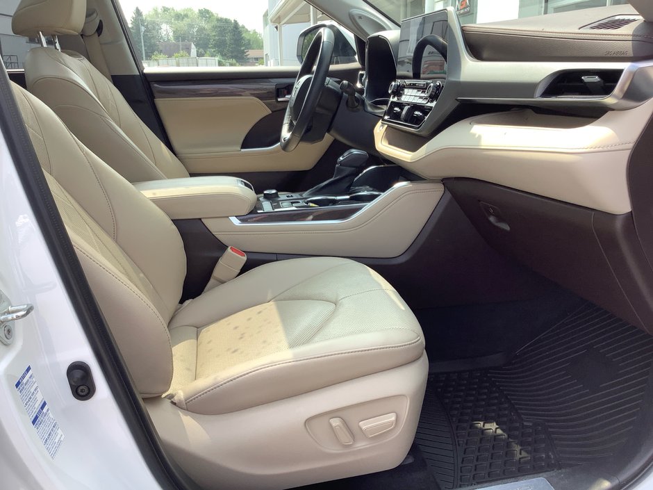 2022 Toyota HIGHLANER PLAT Limited-11