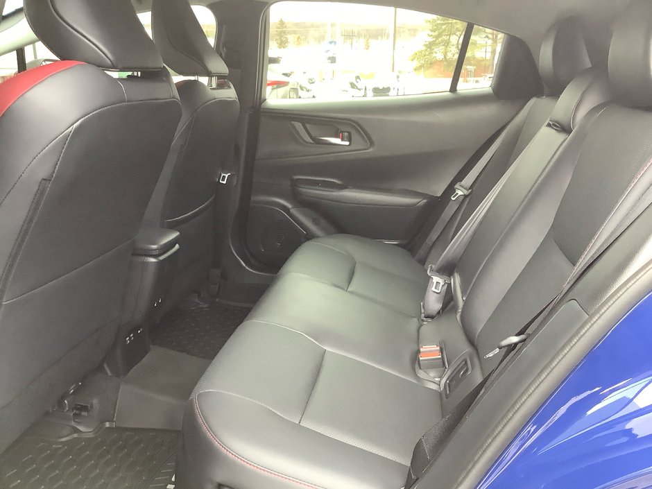 2025 Toyota PRIUS-15