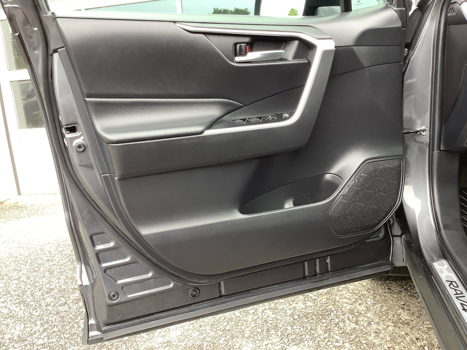 2023 Toyota RAV4 HYB Hybrid XLE-9
