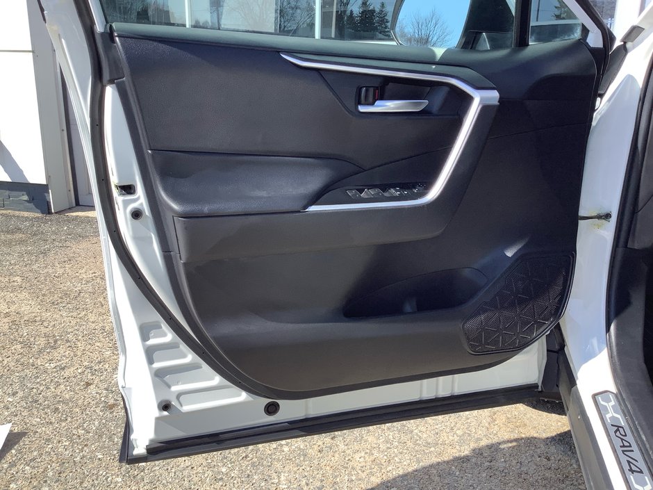 2022 Toyota RAV4 XLE AWD XLE-12