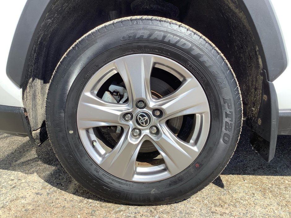 2022 Toyota RAV4 XLE AWD XLE-9