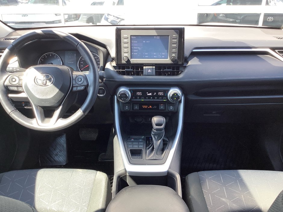 2022 Toyota RAV4 XLE AWD XLE-19