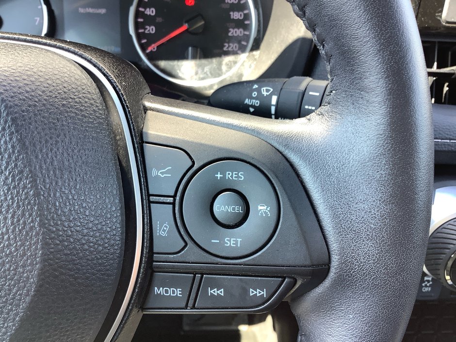 2022 Toyota RAV4 XLE AWD XLE-15