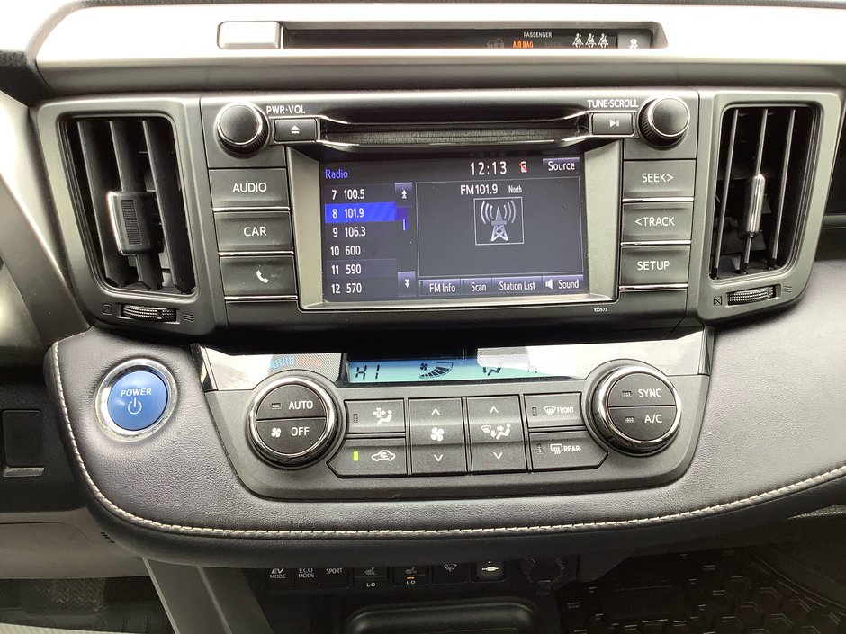 2017 Toyota RAV4 XLE HYBRID-21