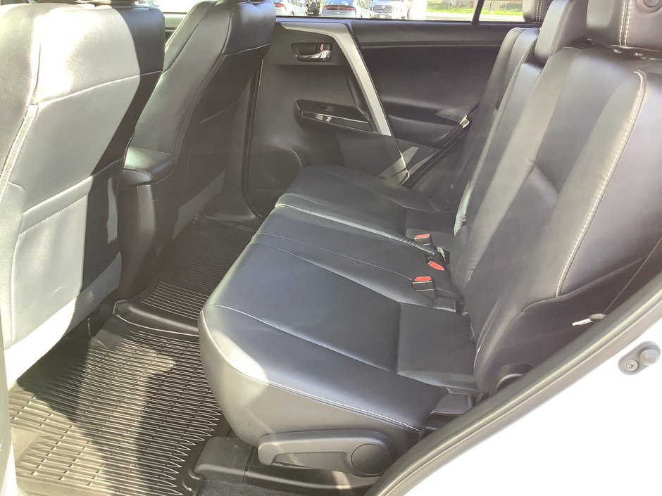 2018 Toyota RAV4 Limited-15