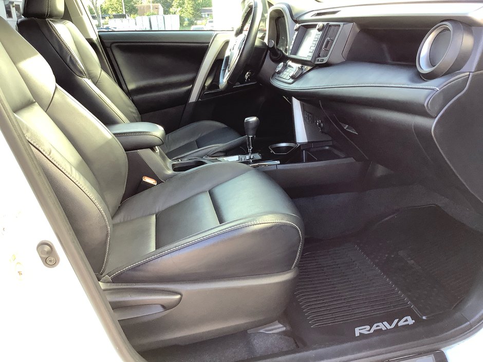 2018 Toyota RAV4 Limited-11