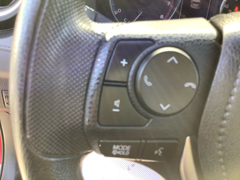 2018 Toyota RAV4 LE AWD-7