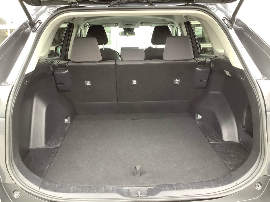 2019 Toyota RAV4 LE-8