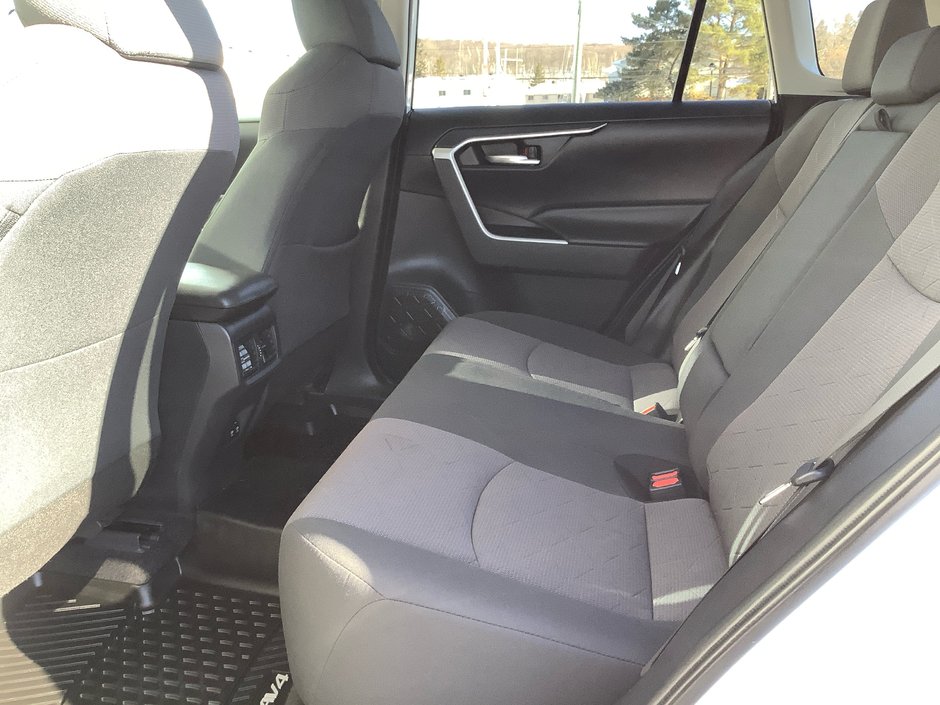 2019 Toyota RAV4 XLE-15