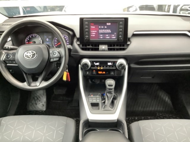 2020 Toyota RAV4 LE AWD-23