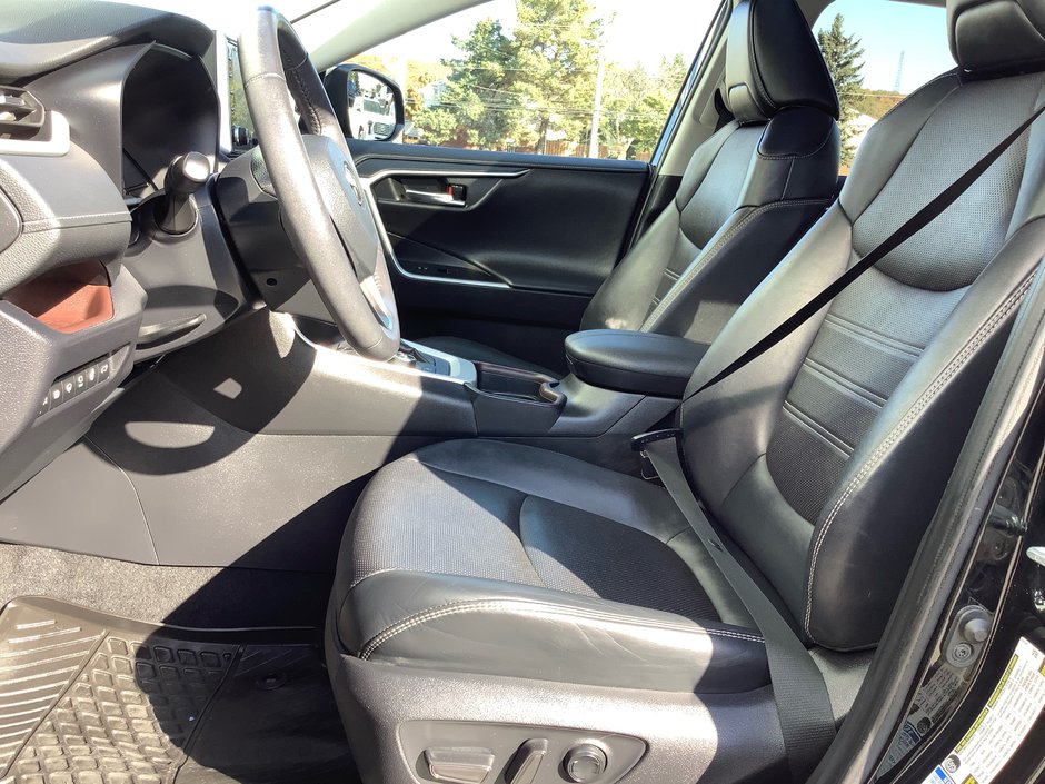 2020 Toyota RAV4 Hybrid Limited-13