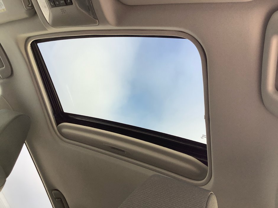 2020 Toyota RAV4 XLE-10