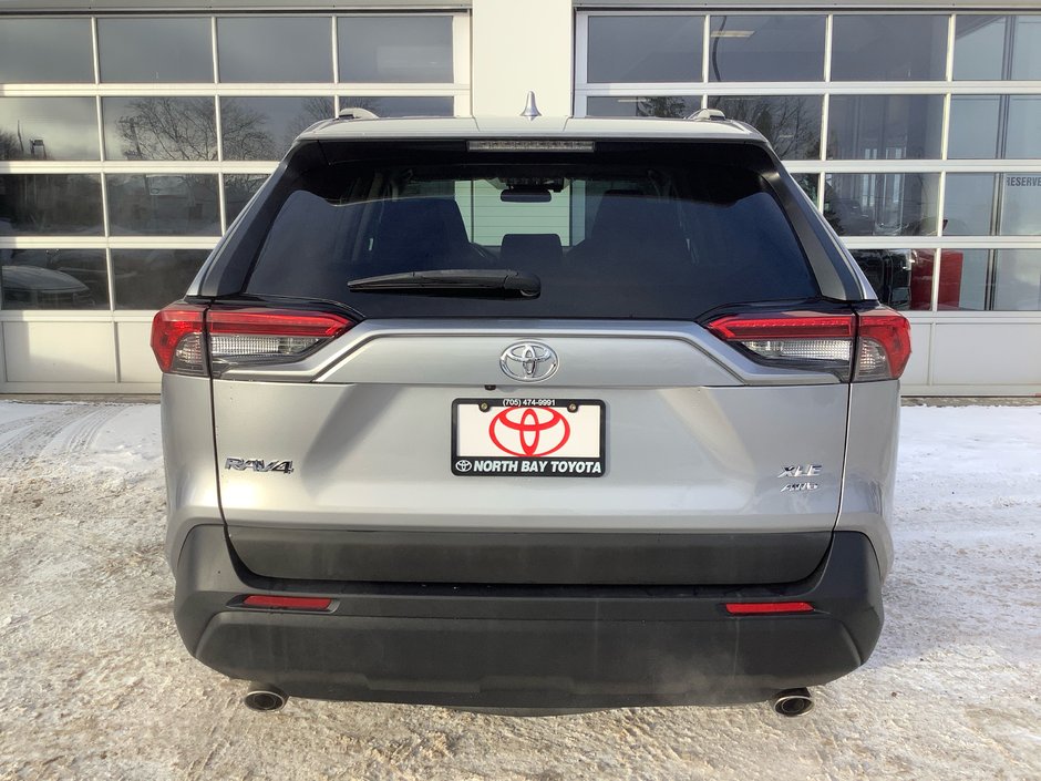 2020 Toyota RAV4 XLE-23