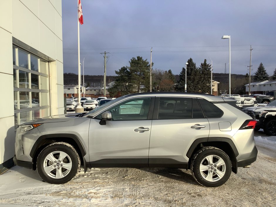 2020 Toyota RAV4 XLE-20