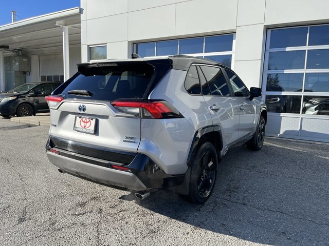 2021 Toyota RAV4 Hybrid XLE-4