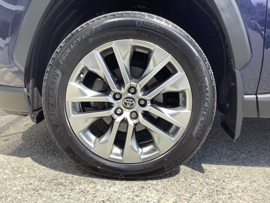 2021 Toyota RAV4 XLE-10