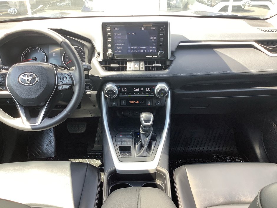 2021 Toyota RAV4 XLE-22