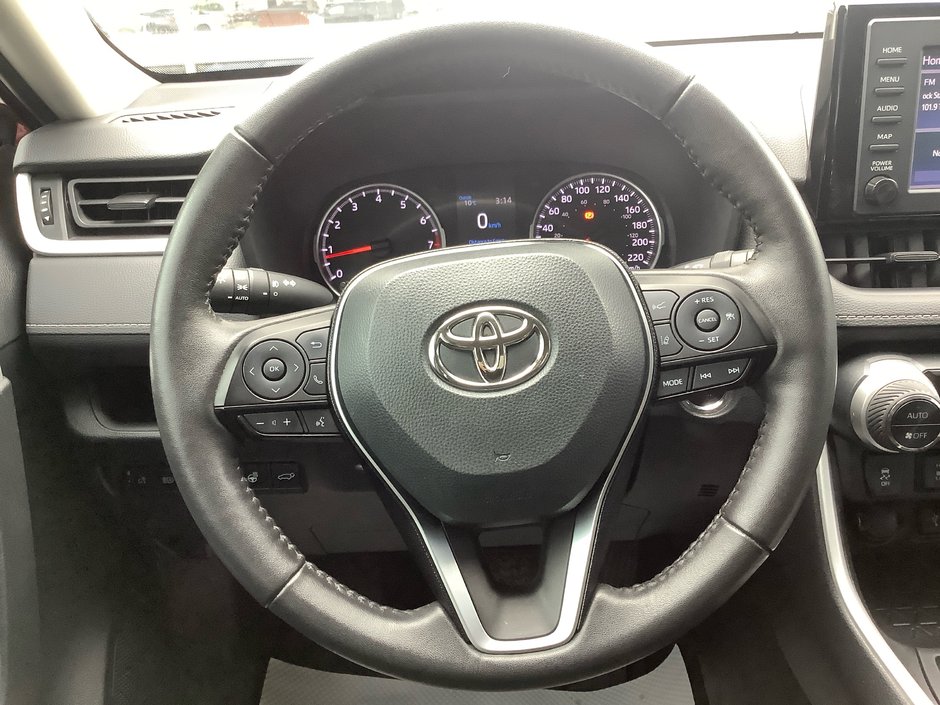 2021 Toyota RAV4 XLE-21