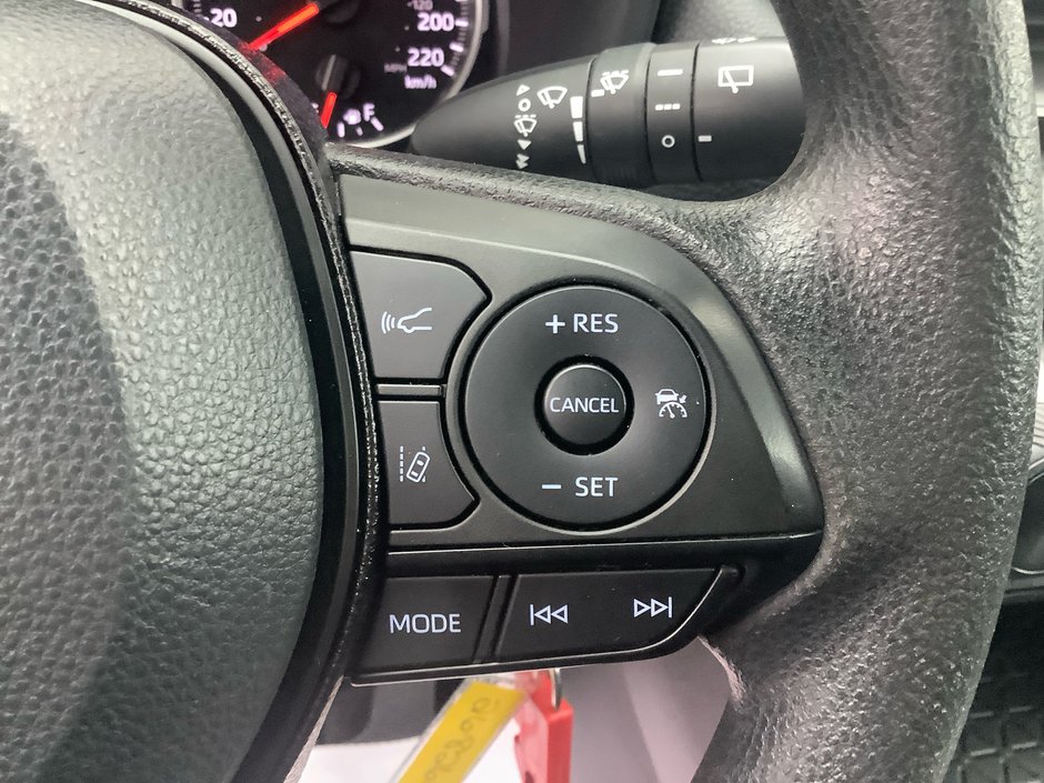 2021 Toyota RAV4 LE AWD-17