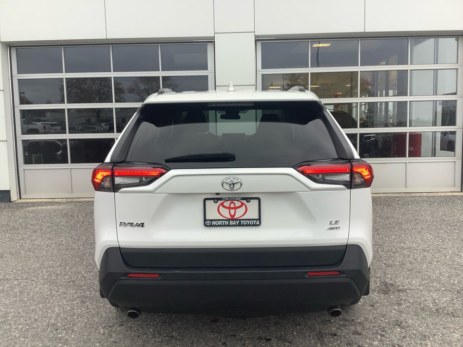 2021 Toyota RAV4 LE AWD-6