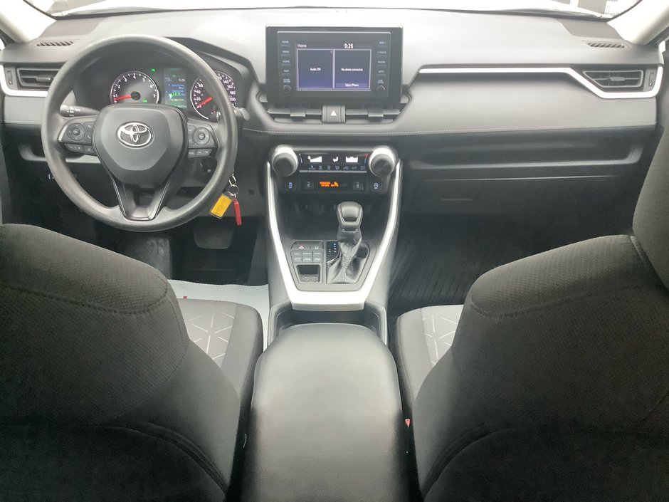 2021 Toyota RAV4 LE AWD-21