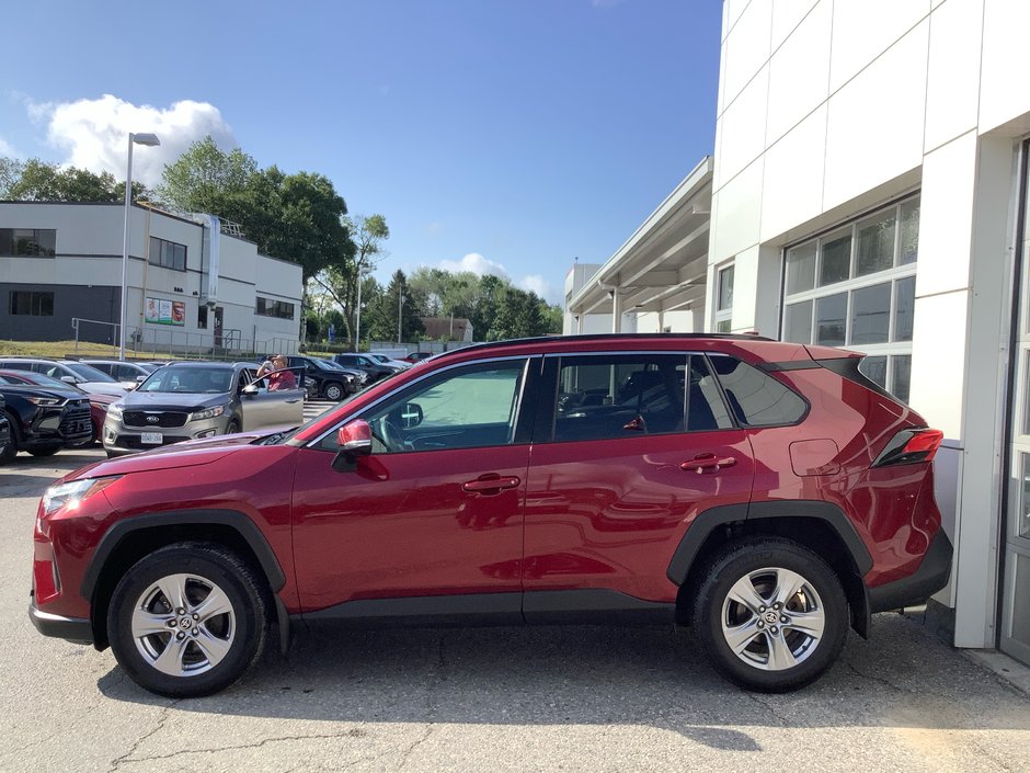 2022 Toyota RAV4 XLE-4