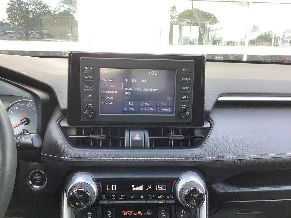 2022 Toyota RAV4 XLE-20
