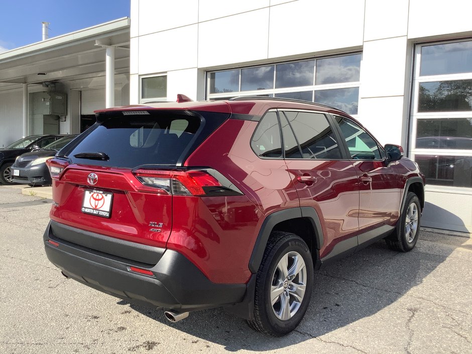 2022 Toyota RAV4 XLE-6