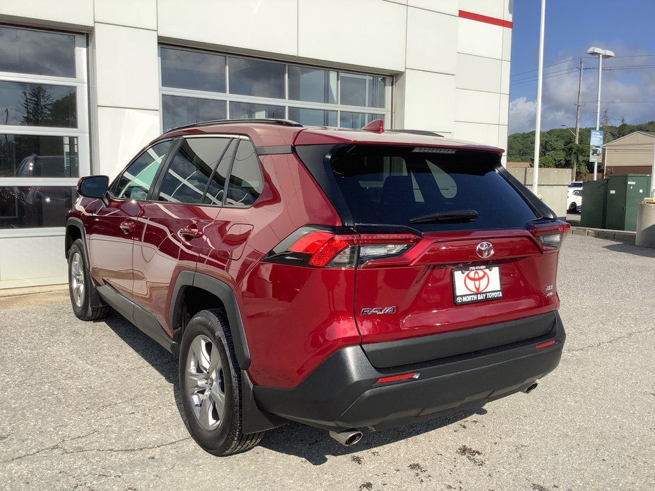 2022 Toyota RAV4 XLE-5